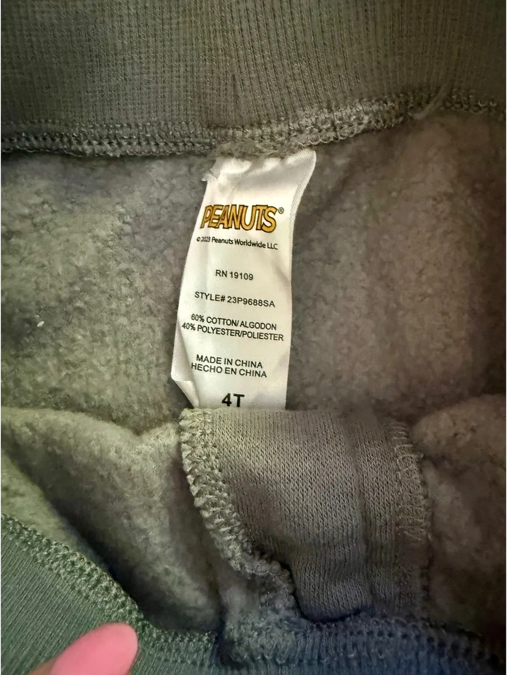Peanuts Gray Sweat Outfit Sz 4T Great Condition